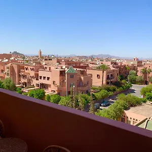 Appartement Moderne, Lumineux&spacieux Avec Balcon -central -wifi-smart Tv-clim